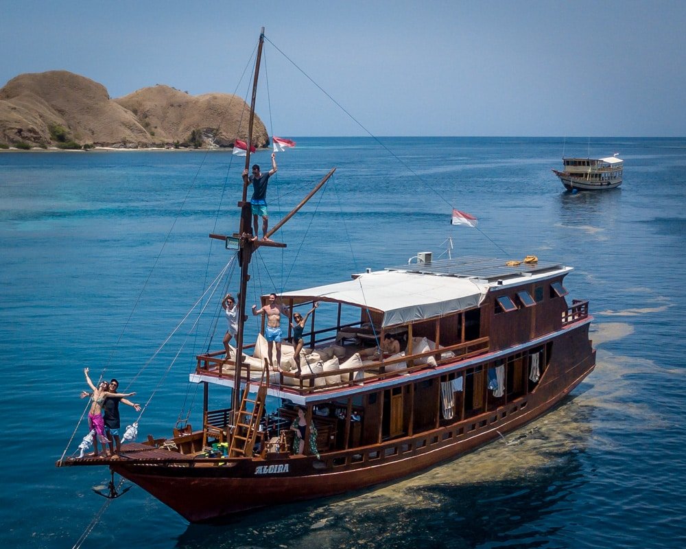 Komodo Tour