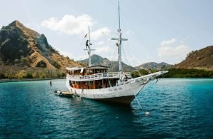 Shared Komodo Boat Tour