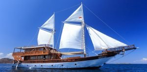 Komodo Island Yacht Trip