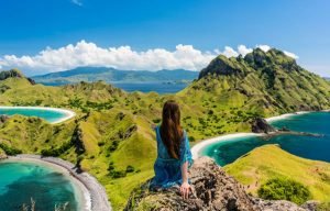 Komodo Travel Season