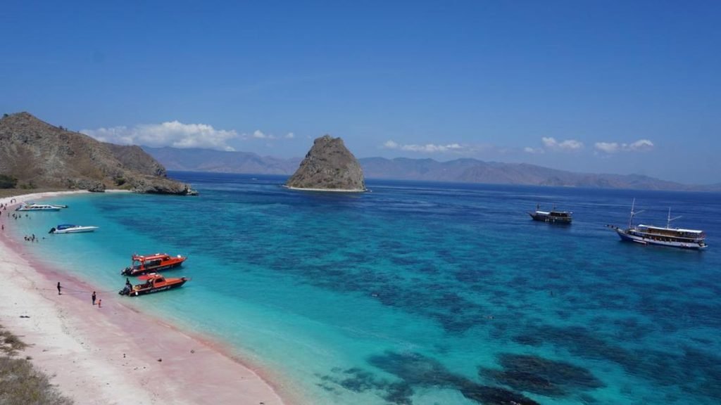 Padar Island to Pink Beach