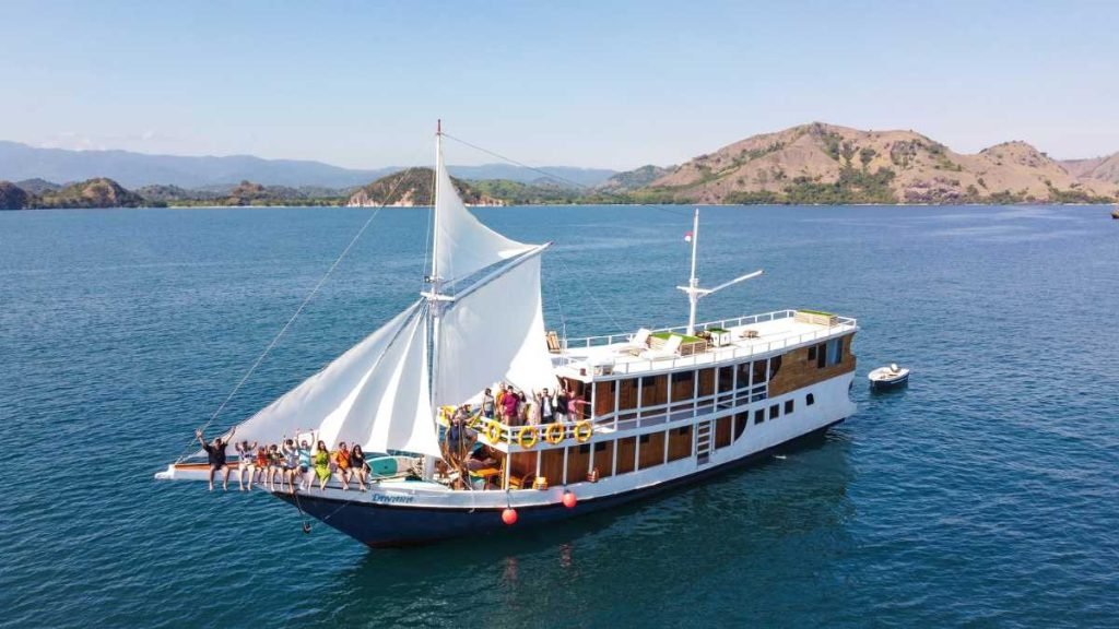 Komodo Exo Tour