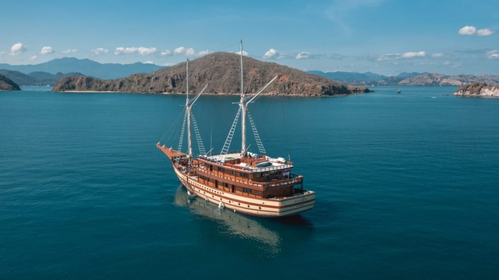 Komodo Island boat tour reviews