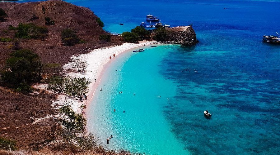 Komodo Island boat trip 4 days