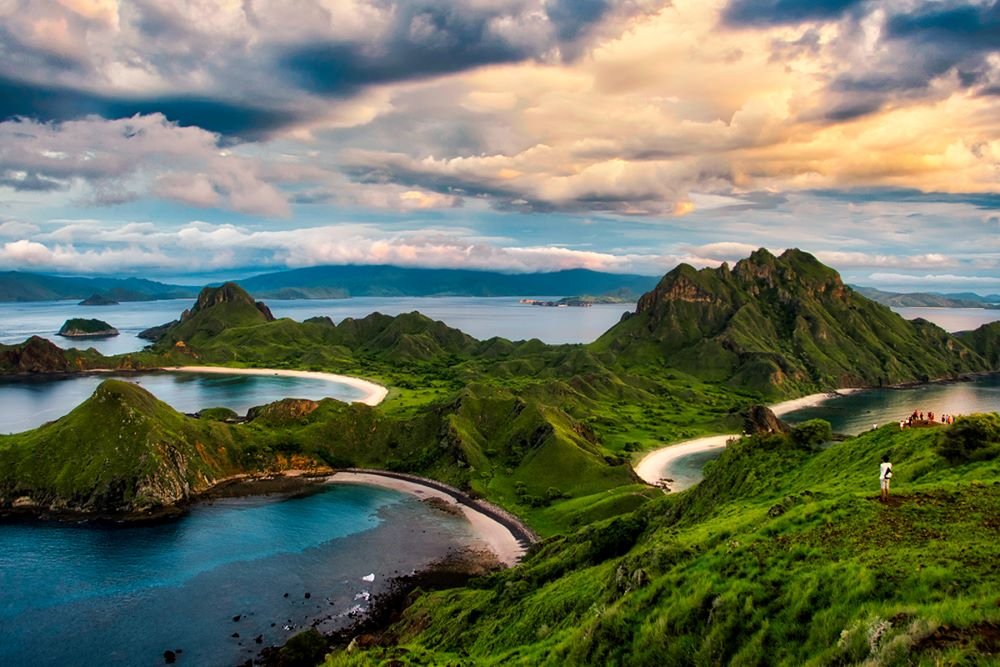 how to reach Padar Island