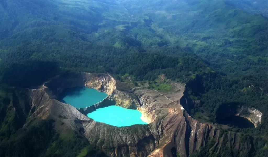 Kelimutu Lake