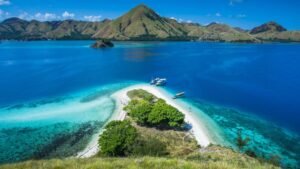 Kelor Island view
