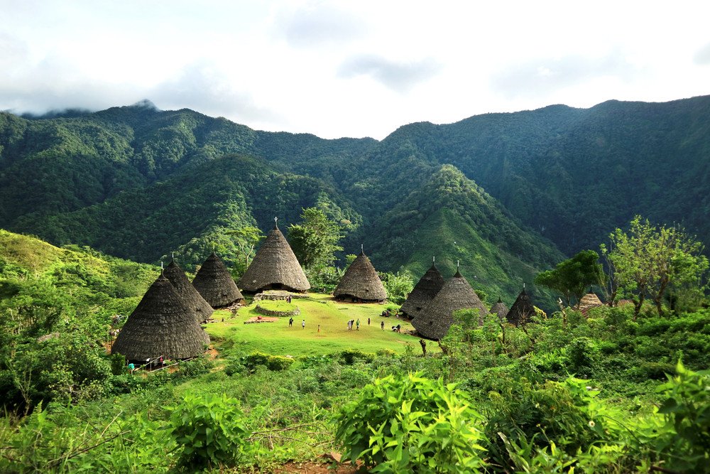 Wae Rebo group tour