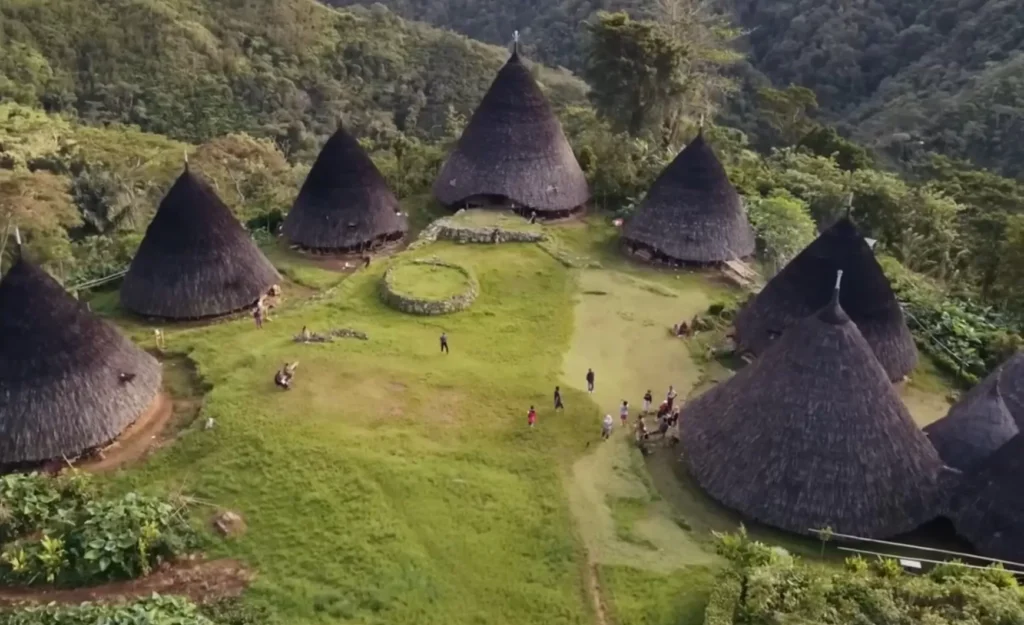 Wae Rebo group tour
