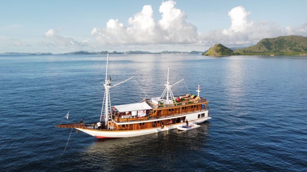 harga Sailing Labuan Bajo