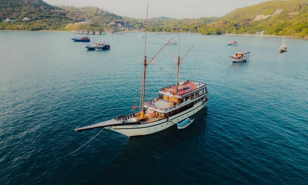 sailing Komodo to Lombok