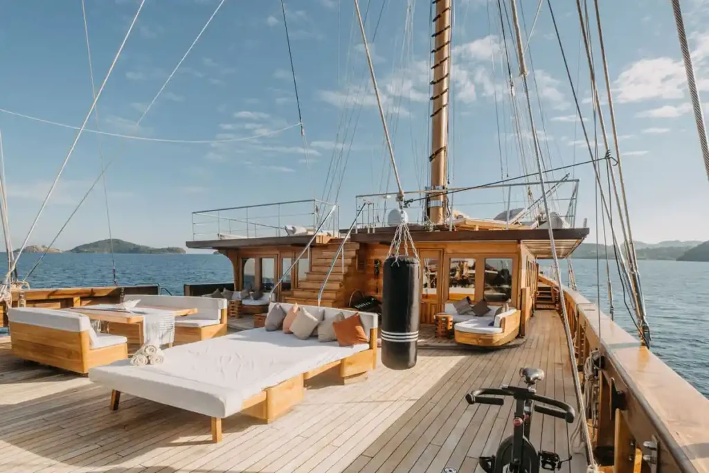 Komodo 2 days 1 night