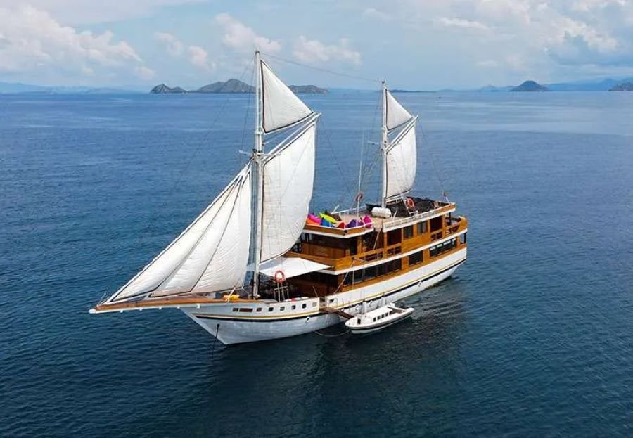 Komodo Island tour companies