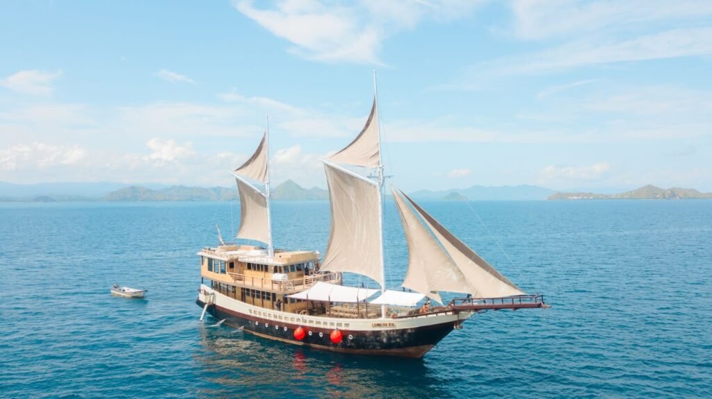 liveaboard Komodo