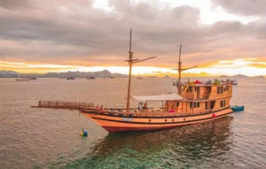 Komodo Island overnight tour