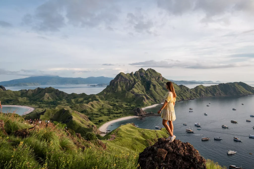 how to get to Padar Island