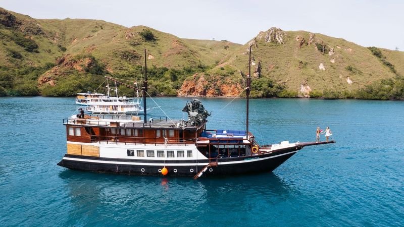 Komodo island boat tour 3 days price