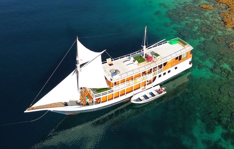 Komodo island boat tour 3 days price