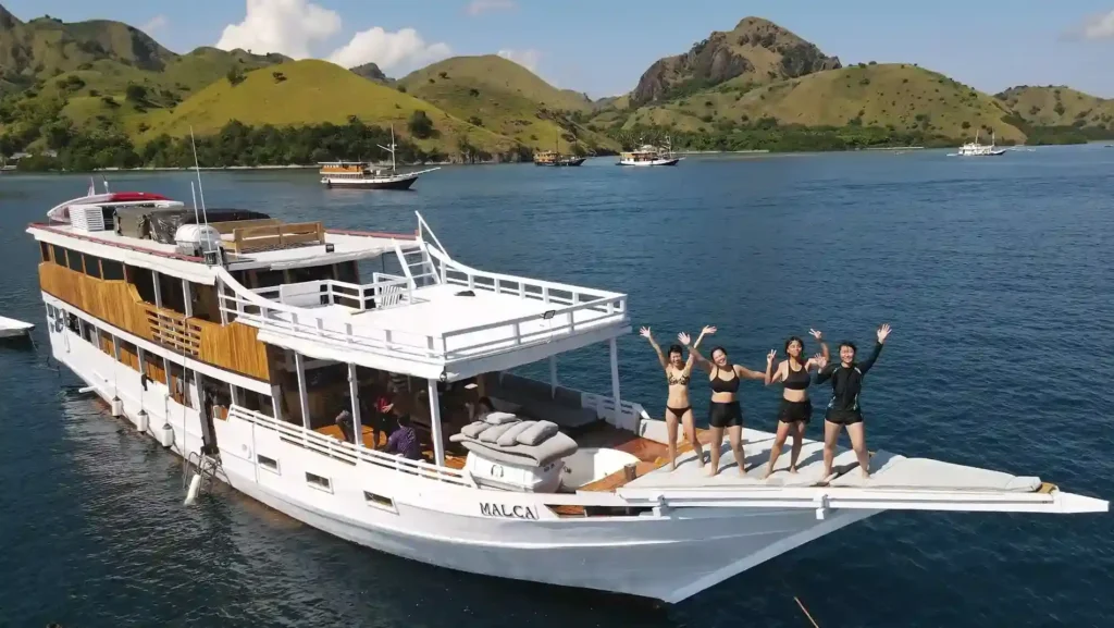 Komodo island tour 5 days