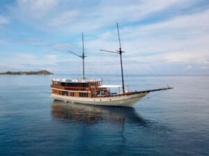 Komodo trip 2d1n