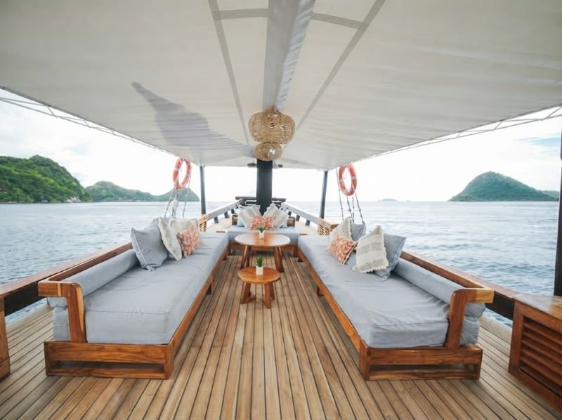 Labuan Bajo Komodo tour