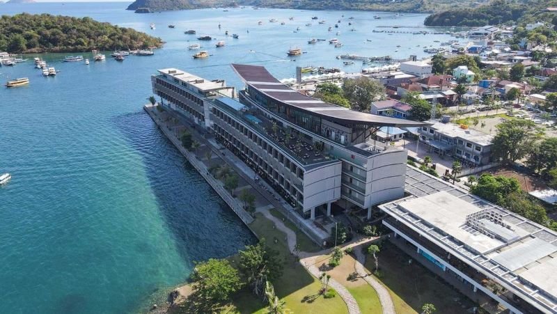 where to stay when visiting Komodo Island