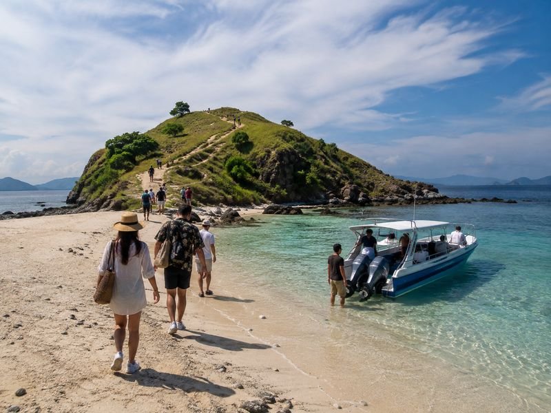 kelor island labuan bajo