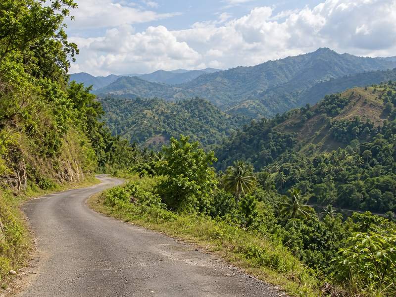 Mountain scenery along the road towards Denge in Flores