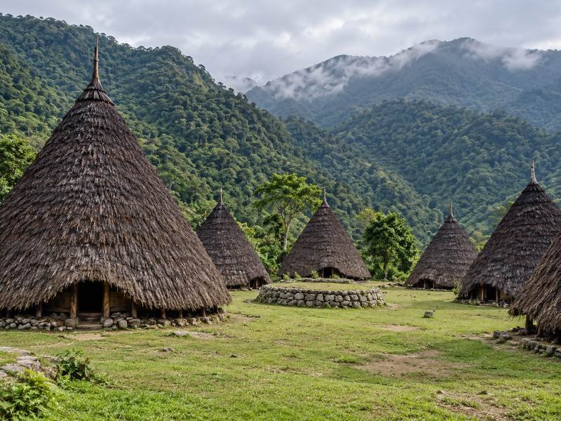 raditional Mbaru Niang houses in Wae Rebo
